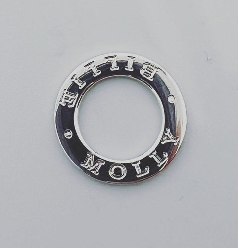 Engraved circle on one strand bracelet