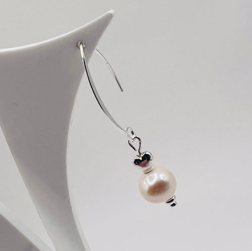 Freshwater and Heart Oval Earrings