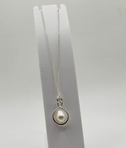 Freshwater Pearl Infinity Necklace