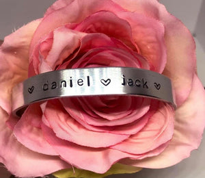Personalised curve bracelet