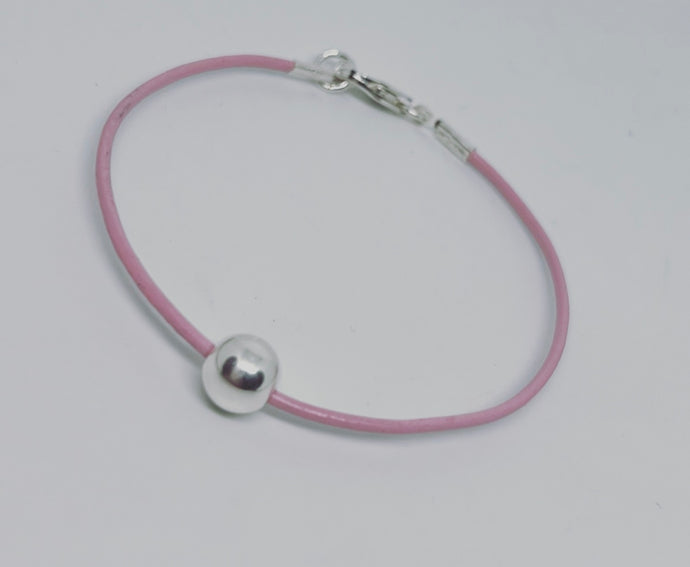 Leather surf ball bracelet in baby pink